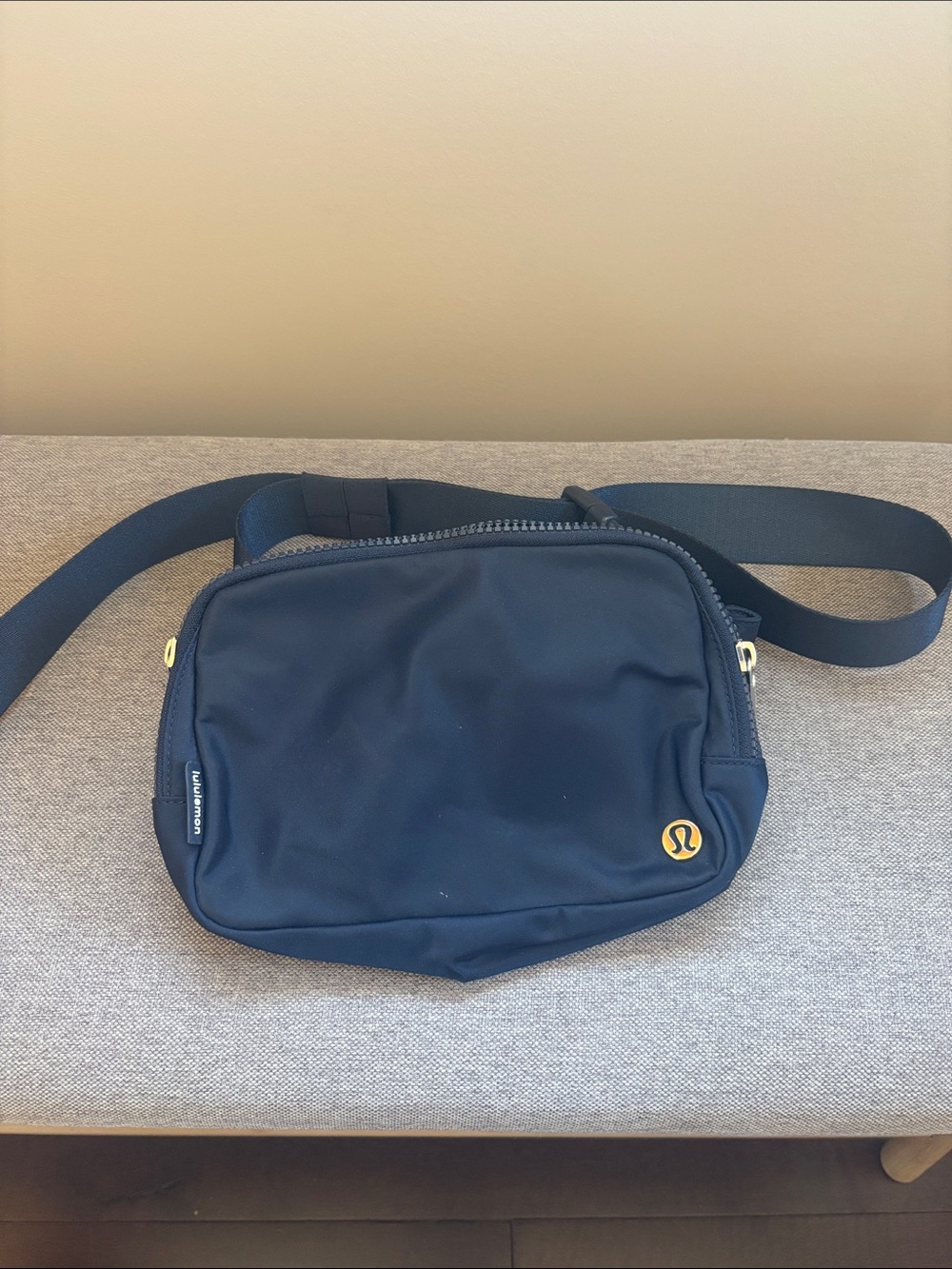 lululemon athletica Navy Belt Bag - Picture 1 of 4